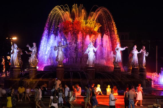 В Москве заработали фонтаны