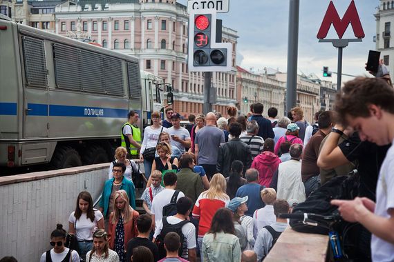 Москвичей убедят не ездить на метро в часы пик