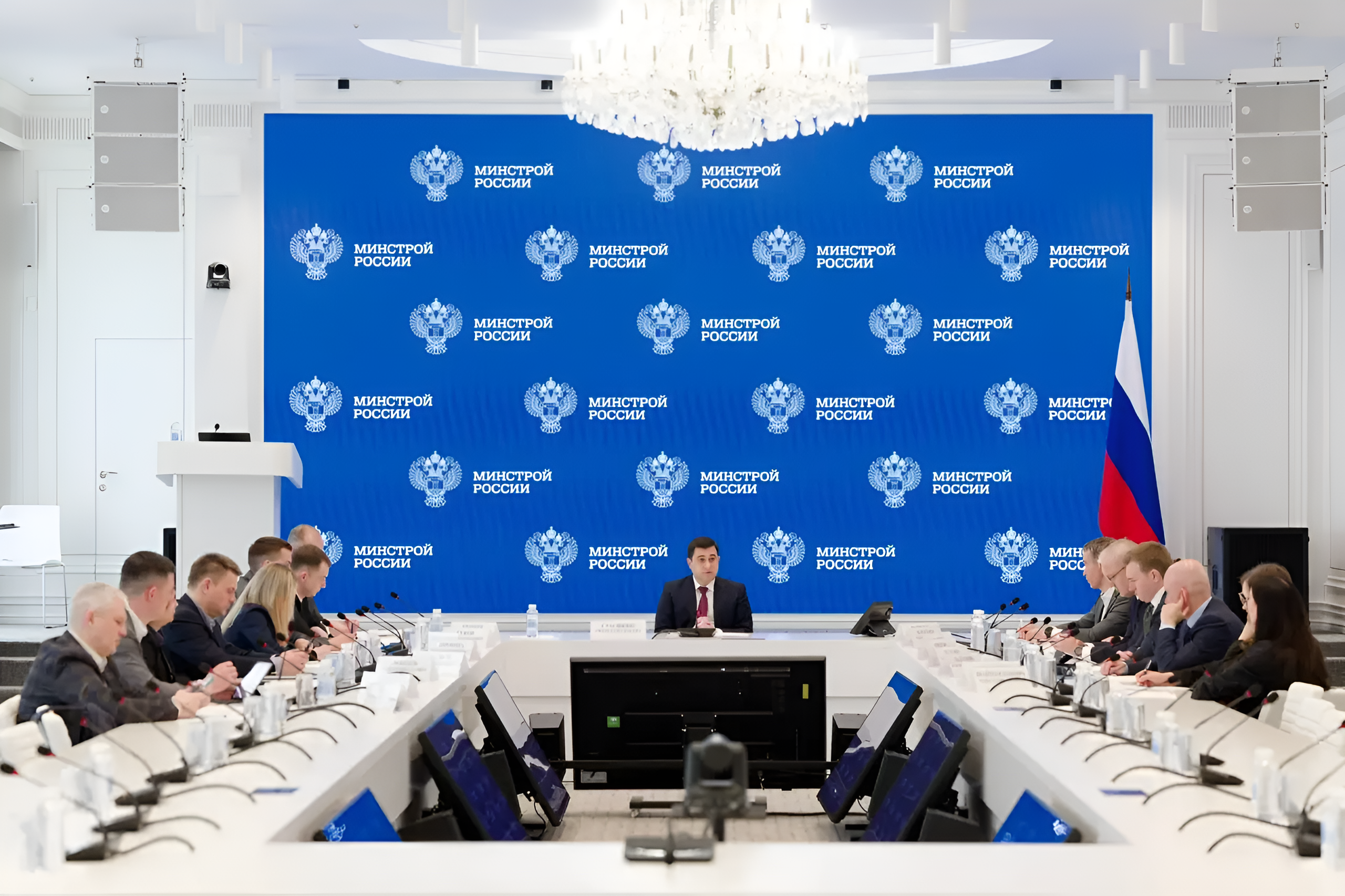 Минстрой России и финансовые организации продолжают делать частное домостроение безопаснее и доступнее для граждан