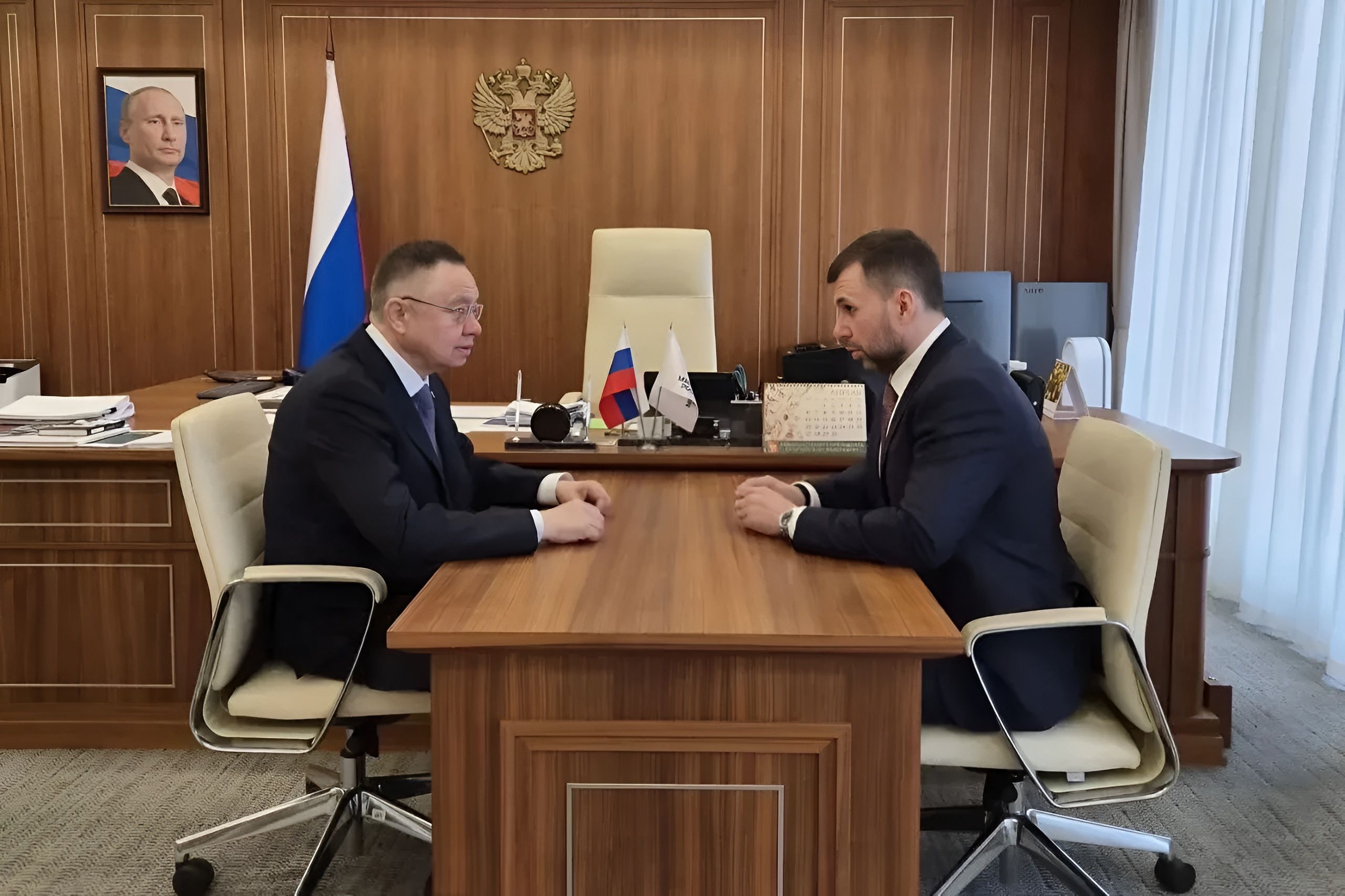 Актуальные вопросы социально-экономического развития ДНР обсудили в Минстрое России 